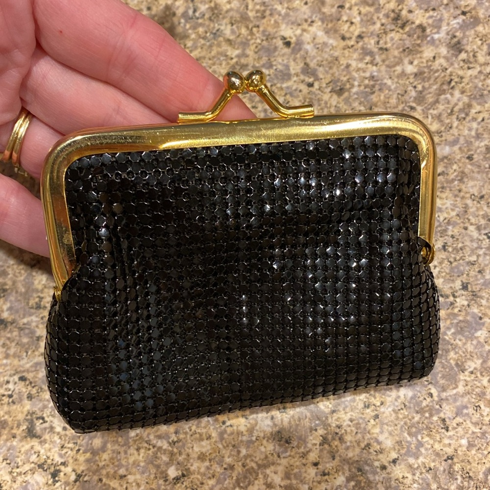 Dressy Fancy Coin Purse Bag With Kisslock Black and Gold Colored - Picture 10 of 17